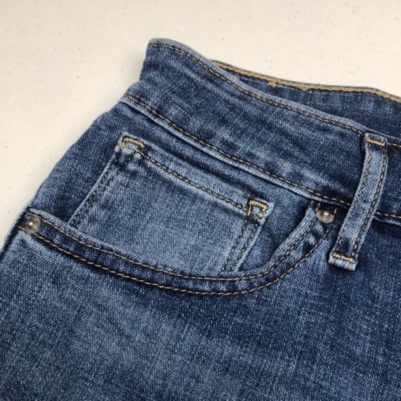 LEVI 721 HIGH-RISE SKINNY CUTOFF JEAN SHORTS 6/28 🇺🇸 - Picture 8 of 11